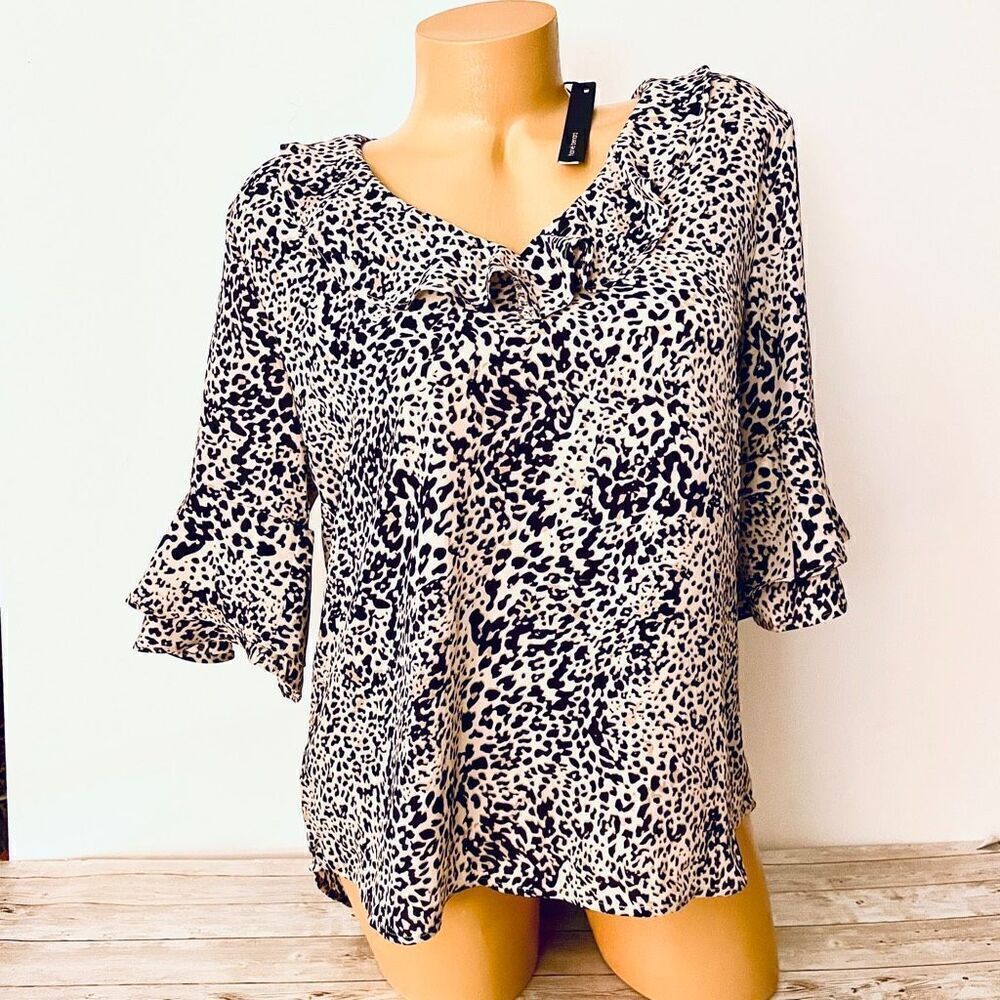 NWT Harve Benard Gorgeous M Chiffon Animal Print Beige cheetah Leopard Blouse